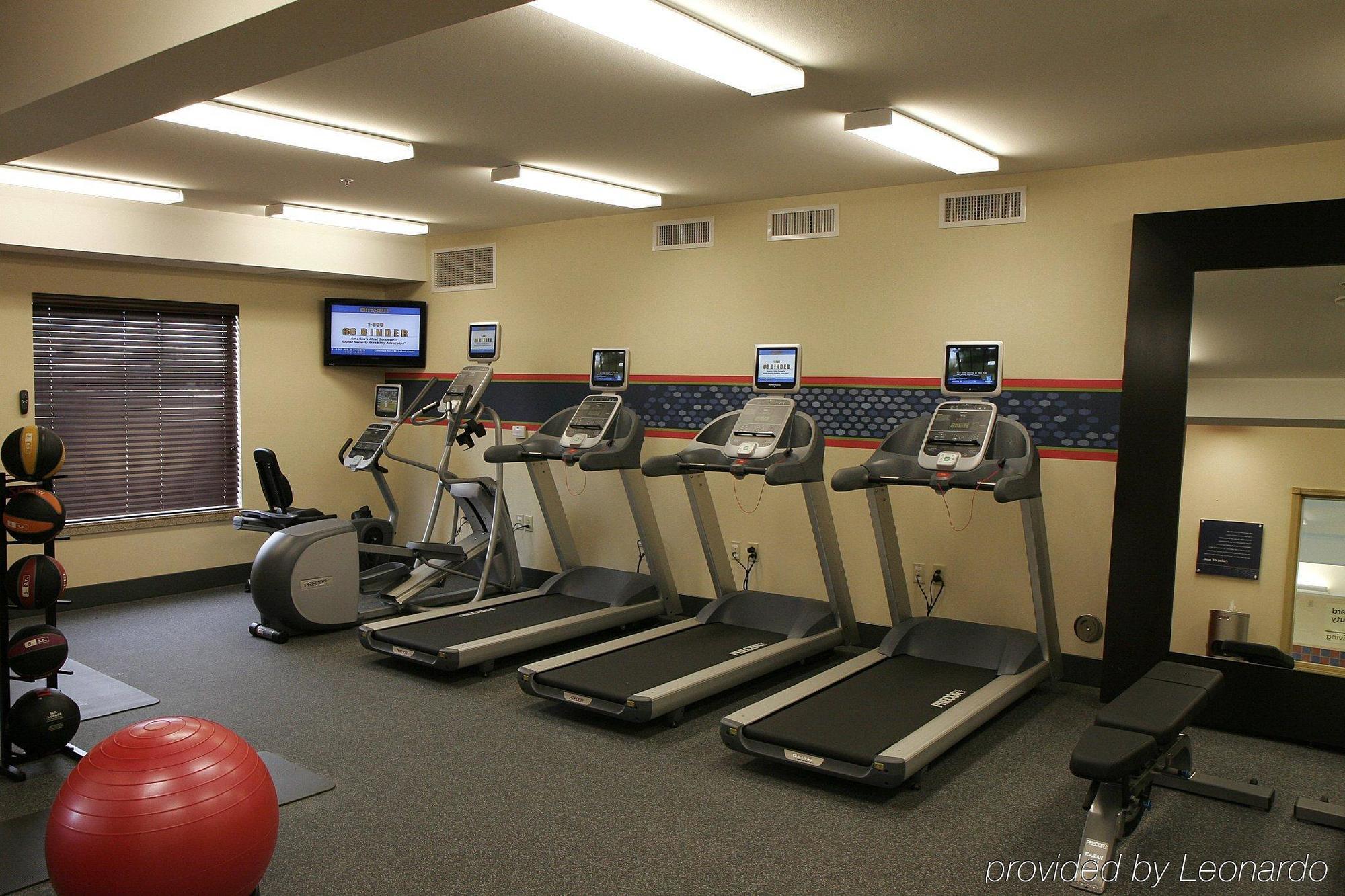 Hampton Inn & Suites Райфъл Съоръжения снимка